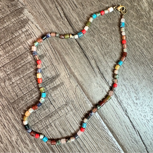 Handmade hand knotted little stone cylinder layering necklace. - Picture 2 of 8